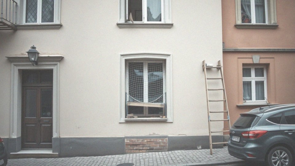 Kiedy wybicie okna uznawane jest za przebudowę budynku?