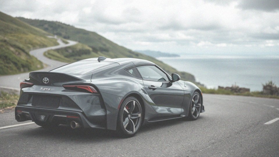 Jakie osiągi ma Toyota Supra MK4?